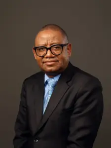 Dr Raphael Dingalo